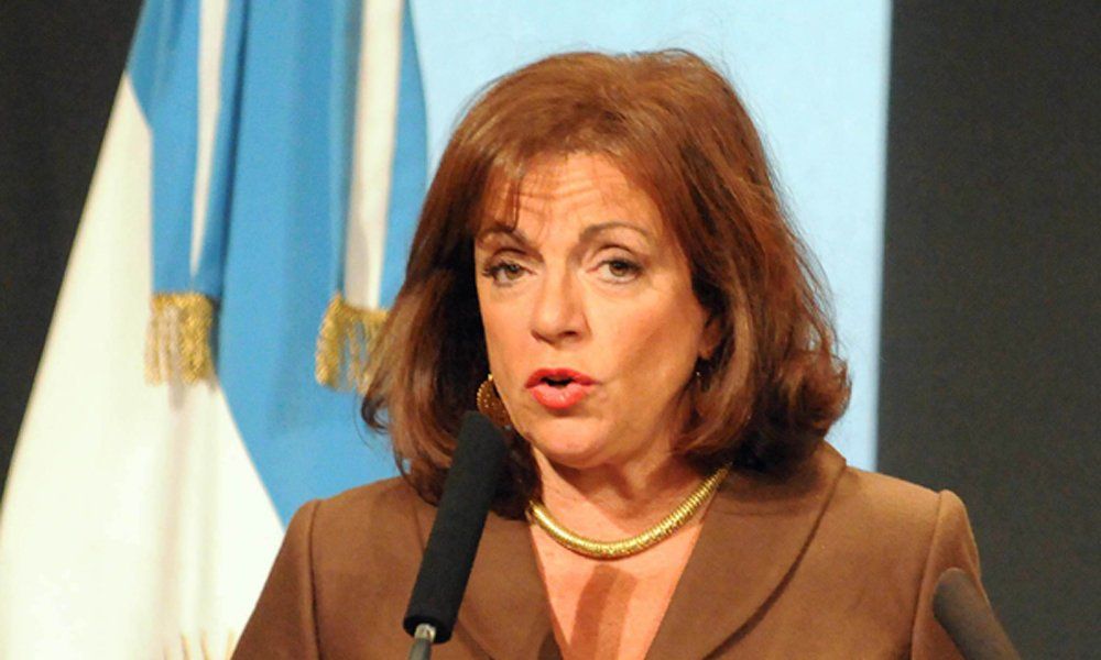 Nilda Garré, abucheada en la acto realizado en la Escuela de Cadetes.