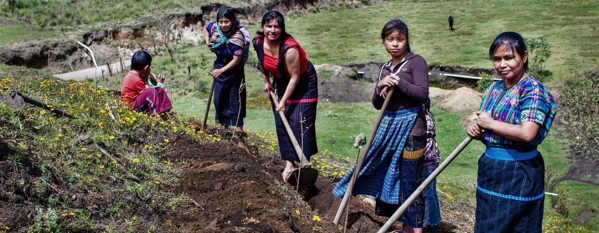 Las mujeres de países subdesarrollados se ven más afectadas por el cambio climático.