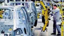 altText(Industria y construcción repuntaron en julio (pero sigue la caída interanual))}