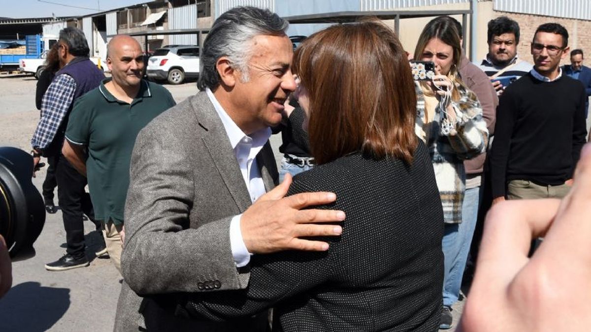 Alfredo Cornejo recibe a CFK. Alfredo Cornejo recibe a CFK.
