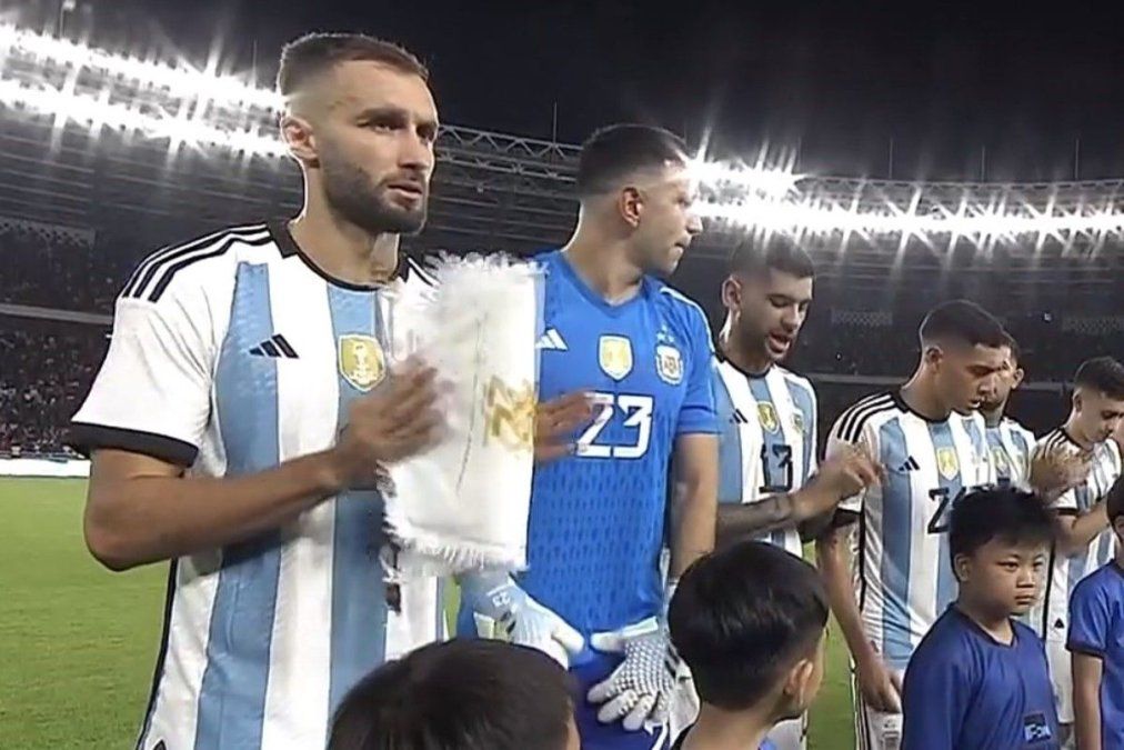 Pezzela volvió a River, Dibu Martínez ilusiona