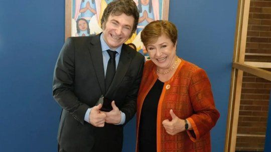 Llega el FMI nuevamente a la Argentina en medio de un contexto incómodo para el Gobierno, que empuja la reforma laboral. Llega el FMI nuevamente a la Argentina en medio de un contexto incómodo para el Gobierno, que empuja la reforma laboral.