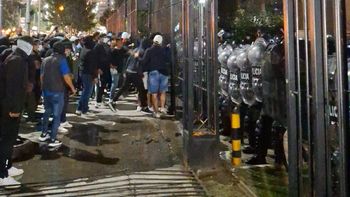 Tensión en Jujuy: Tras los incidentes, los policías anticipan continuidad de la protesta si no hay acuerdo