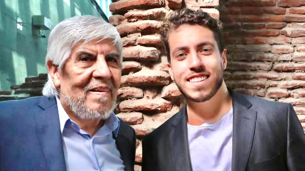 Algunos dicen que el menor de los Moyano es la sombra de su padre. Algunos dicen que el menor de los Moyano es la sombra de su padre.