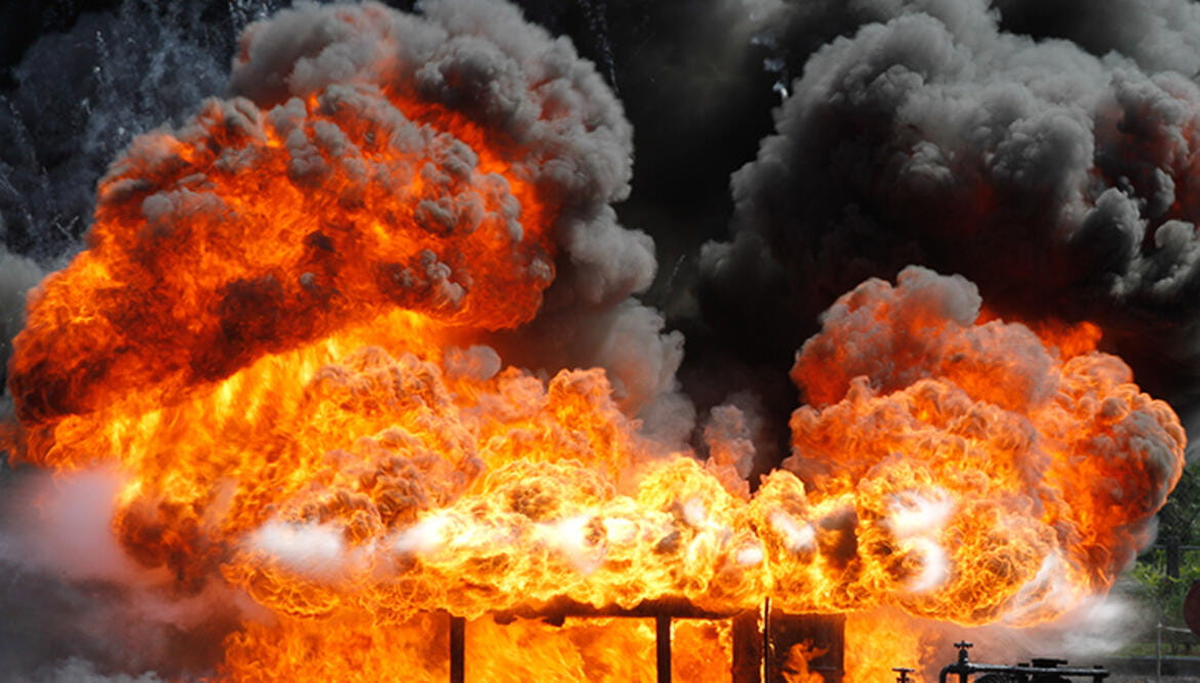 Si en septiembre se traslada la totalidad del atraso a los surtidores las subas harían estallar los surtidores de combustibles... Si en septiembre se traslada la totalidad del atraso a los surtidores las subas harían estallar los surtidores de combustibles...