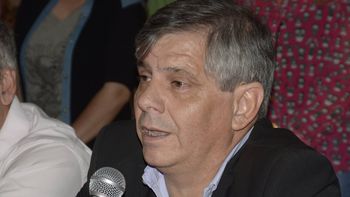 Javier Milei eligió a Guillermo Britos para precandidato a gobernador bonaerense. Javier Milei eligió a Guillermo Britos para precandidato a gobernador bonaerense.