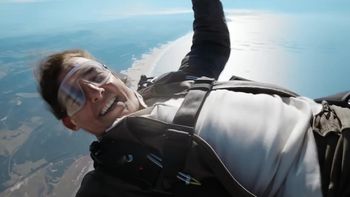 Tom Cruise rompió un récord Guinness con una de las escenas más extremas de su carrera. Además, Misión Imposible 8 cierra la saga con mucha acción y millones. Tom Cruise rompió un récord Guinness con una de las escenas más extremas de su carrera. Además, Misión Imposible 8 cierra la saga con mucha acción y millones.