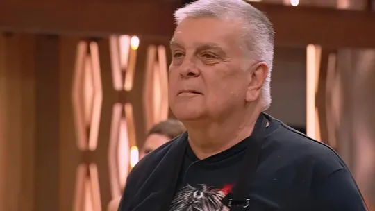Luis Ventura quedó eliminado de MasterChef Celebrity y el rating se fue al techo. Una gala picante, repleta de tensión, errores y un final que nadie esperaba. Luis Ventura quedó eliminado de MasterChef Celebrity y el rating se fue al techo. Una gala picante, repleta de tensión, errores y un final que nadie esperaba.