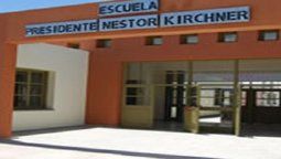 altText(#¿A que escuela vas? -A la Néstor Kirchner –Ah, ¡yo también! -¡Y yo! -¡Y yo!)}