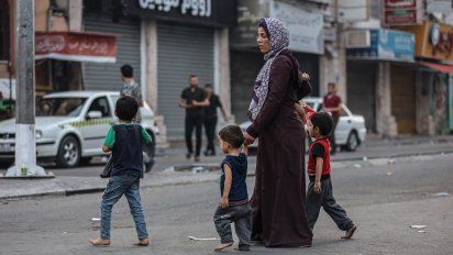 Asedio en Gaza: Cesáreas sin anestesia y otros 'males' del bloqueo