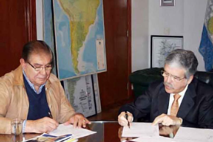 Guillermo Pereyra junto al ministro Julio De Vido.