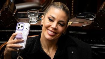 La diputada Virginia Gallardo se subió al libreto mileísta de no se dejen psicopatear para justificar sus selfies en el Congreso… y la mataron en redes. Fuente: X La diputada Virginia Gallardo se subió al libreto mileísta de no se dejen psicopatear para justificar sus selfies en el Congreso… y la mataron en redes. Fuente: X