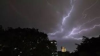 Las muertes provocadas por rayos en India se disparan. Las muertes provocadas por rayos en India se disparan.