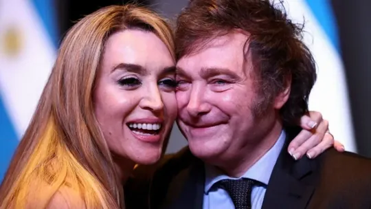 Fátima Flórez utilizó la Fragata Libertad para promocionar la visita de Milei a Mar del Plata