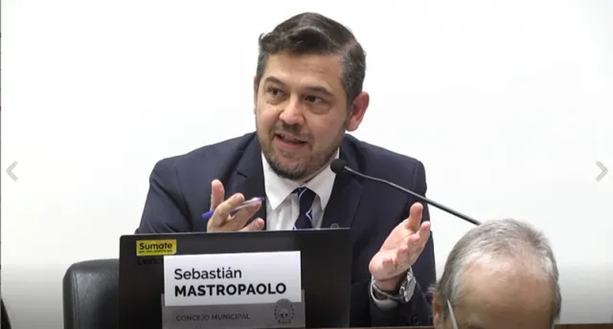 Una idea puesta en mesa por Sebastián Mastropaolo, extitular del PRO y actual secretario de Gobierno de Santa Fe, que no convenció en su momento. Una idea puesta en mesa por Sebastián Mastropaolo, extitular del PRO y actual secretario de Gobierno de Santa Fe, que no convenció en su momento.