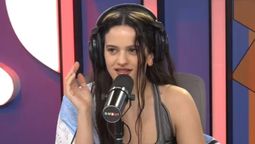 Rosalía llegó a Buenos Aires y visitó los estudios de Luzu TV, donde cantó con Ángela Torres y protagonizó un inesperado momento que se volvió viral al toque. Rosalía llegó a Buenos Aires y visitó los estudios de Luzu TV, donde cantó con Ángela Torres y protagonizó un inesperado momento que se volvió viral al toque.