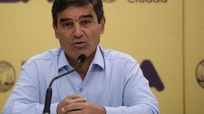 Nuevo enfoque de caso sospechoso no se aplica en la CABA, dijo Quirós