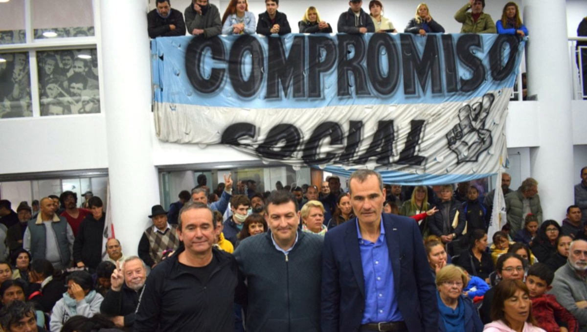 El Peronismo de la Soberanía que hará 1000 asambleas por Sergio Massa, durante un acto en La Plata. El Peronismo de la Soberanía que hará 1000 asambleas por Sergio Massa, durante un acto en La Plata.