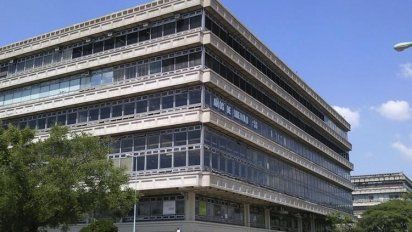 La UBA postergó las cursadas presenciales y centros de estudiantes exigen promocionar