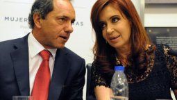 altText('Dulce' encuentro entre Cristina y Scioli)}