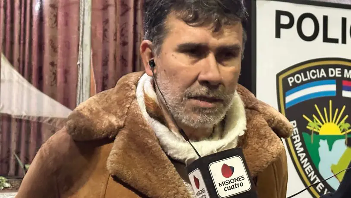 Los efectivos de la Policía de Misiones y los referentes del gobierno que mantienen la negociación en busca de destrabar el conflicto del sector no tienen diálogo oficial desde el viernes pasado... Los efectivos de la Policía de Misiones y los referentes del gobierno que mantienen la negociación en busca de destrabar el conflicto del sector no tienen diálogo oficial desde el viernes pasado...