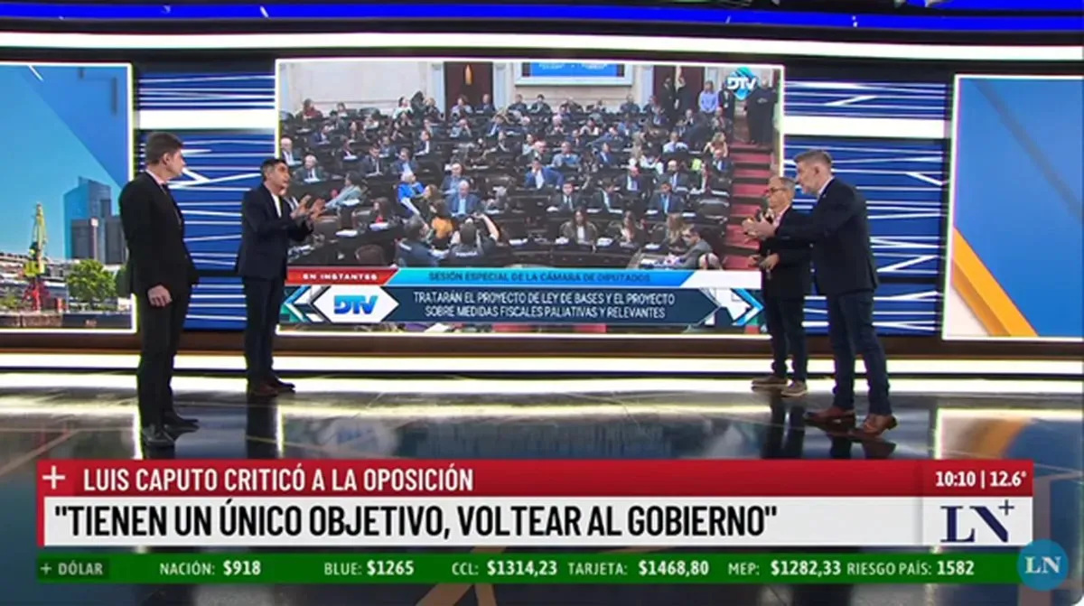 Laje y Novaresio comparten un pase entre sus programas en LN+. Laje y Novaresio comparten un pase entre sus programas en LN+.
