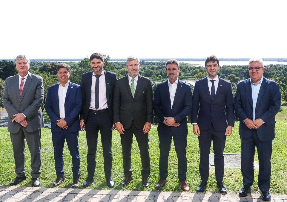 Cumbre de gobernadores en el CIF: Zilioto, Kicillof, Pullaro, Frigerio, Torres y Jalil (de izquierda a derecha; en el centro, Lamothe, titular del CIF).