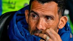 Talleresde Córdoba sufrió una nueva caída ante Deportivo Riestra pero Carlos Tevez seaferra a su cargo y los hinchas explotaron contra Andrés Fassi.