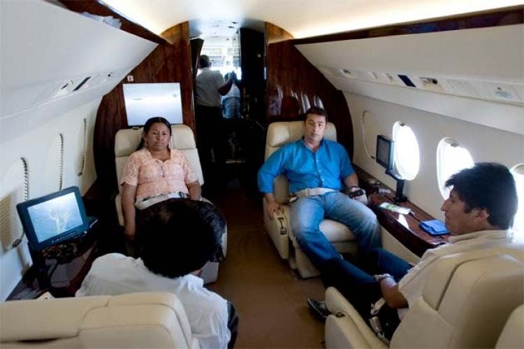 evo%20MORALES%20AVION.jpg