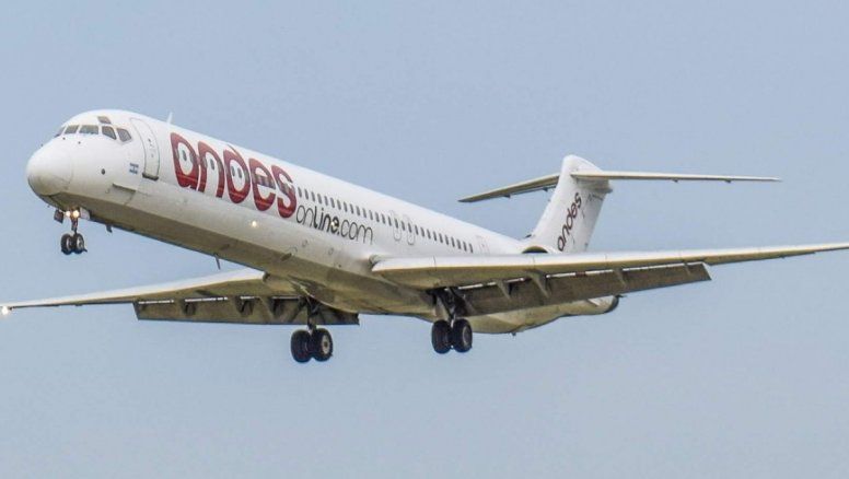 Tiemblan Flybondi y JetSmart: Vieja aerolínea vuelve a volar