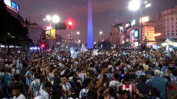 Así lució el obelisco cuando Argentina logró calsificarse a la final. Así lució el obelisco cuando Argentina logró calsificarse a la final.