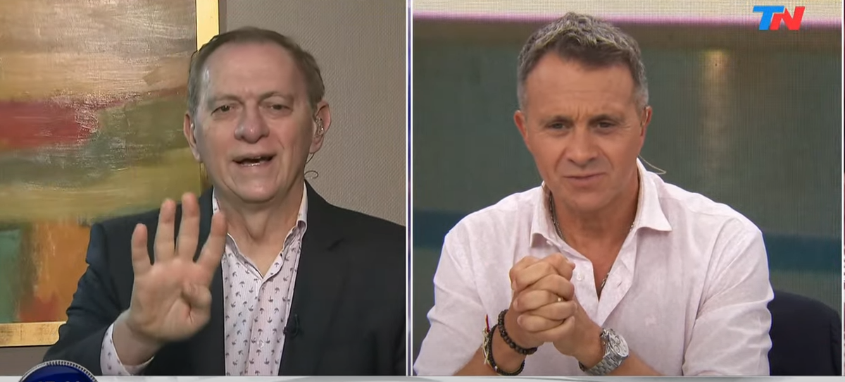 El divertido ida y vuelta entre Marcelo Bonelli y Sergio Lapegüe. El divertido ida y vuelta entre Marcelo Bonelli y Sergio Lapegüe.