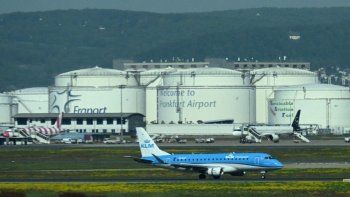 El Estrecho de Ormuz encarece volar: ¿qué aerolíneas suben precios y cancelan vuelos?