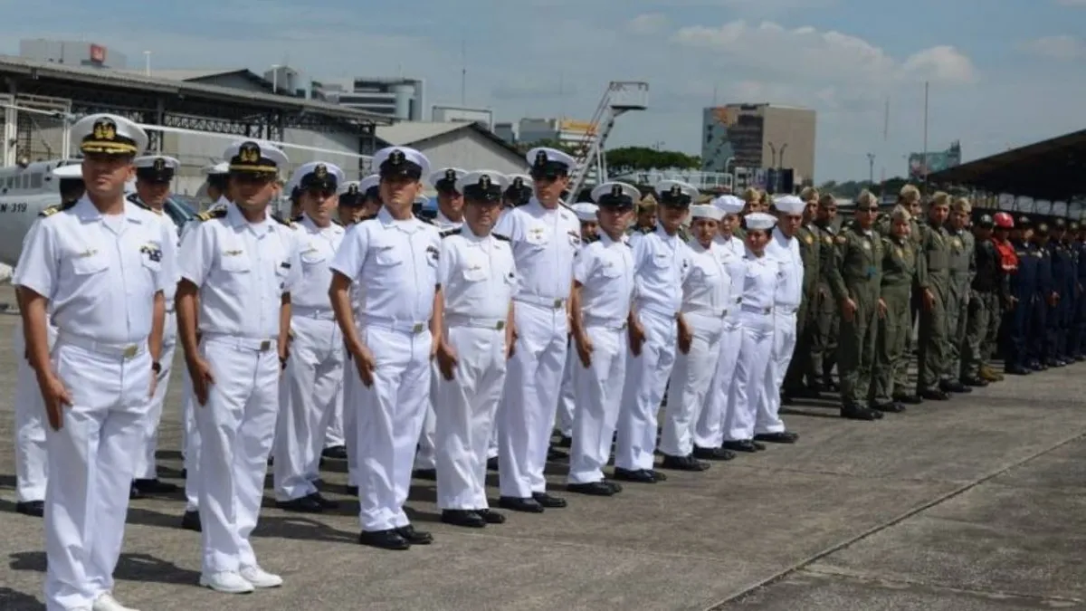 La Armada perdería una empresa estatal clave.