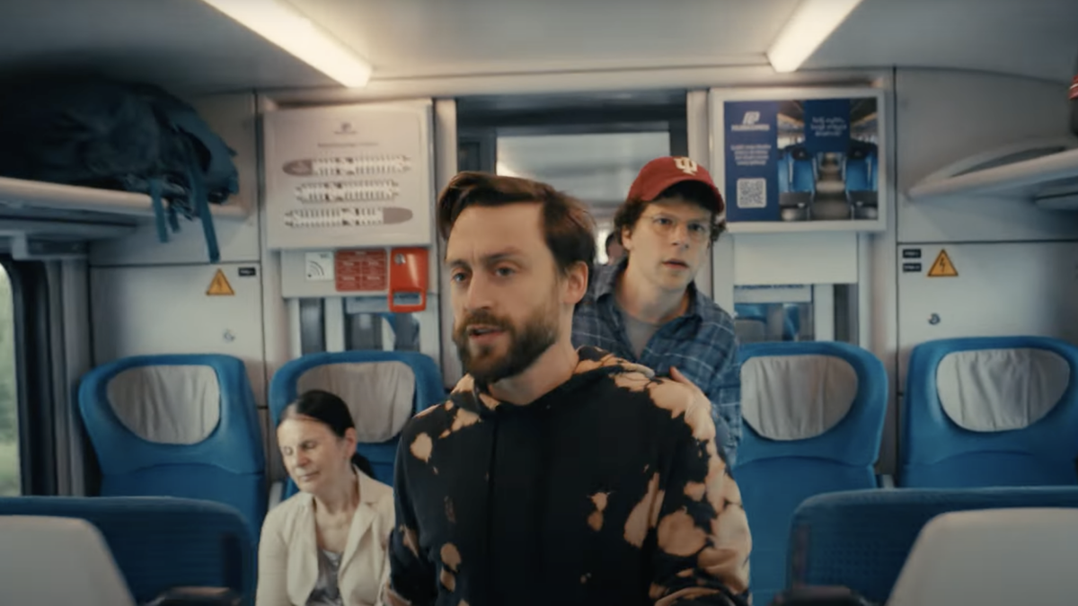 A medida que continúa su recorrido por festivales, generando tanto elogios como controversias, queda claro que ha logrado tocar una fibra sensible en el público. A medida que continúa su recorrido por festivales, generando tanto elogios como controversias, queda claro que ha logrado tocar una fibra sensible en el público.