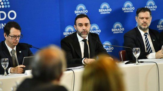 Reunión de la Comisión de Presupuesto y Hacienda en donde se trata el proyecto de Ley de Presupuesto General de la Administración Nacional para el Ejercicio Fiscal del año 2026, en el salón Azul del Senado de la Nación. Reunión de la Comisión de Presupuesto y Hacienda en donde se trata el proyecto de Ley de Presupuesto General de la Administración Nacional para el Ejercicio Fiscal del año 2026, en el salón Azul del Senado de la Nación.