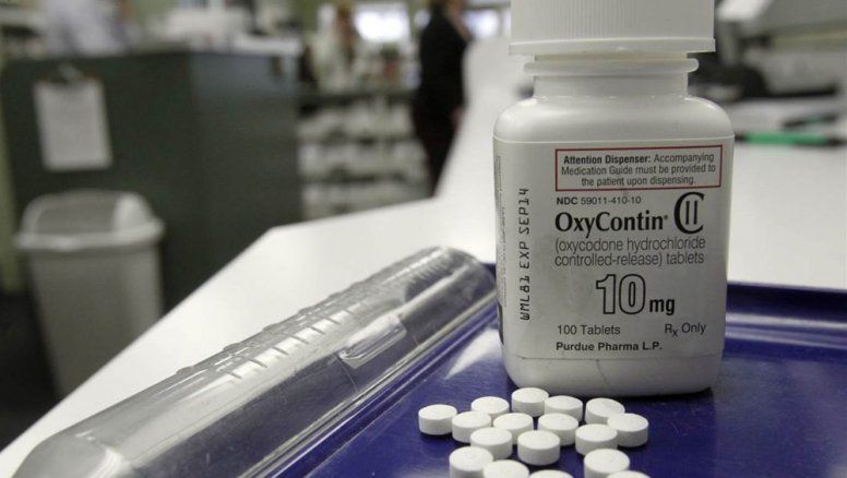 Batalla legal contra las farmacéuticas por los opiáceos recuerda a la ofensiva antitabaco de los '90