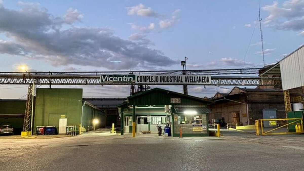 La nueva conducción de la empresa sostuvo que estos resultados reflejan el cumplimiento de los compromisos asumidos con los acreedores y forman parte de una estrategia más amplia destinada a fortalecer la operación industrial y recuperar competitividad. La nueva conducción de la empresa sostuvo que estos resultados reflejan el cumplimiento de los compromisos asumidos con los acreedores y forman parte de una estrategia más amplia destinada a fortalecer la operación industrial y recuperar competitividad.