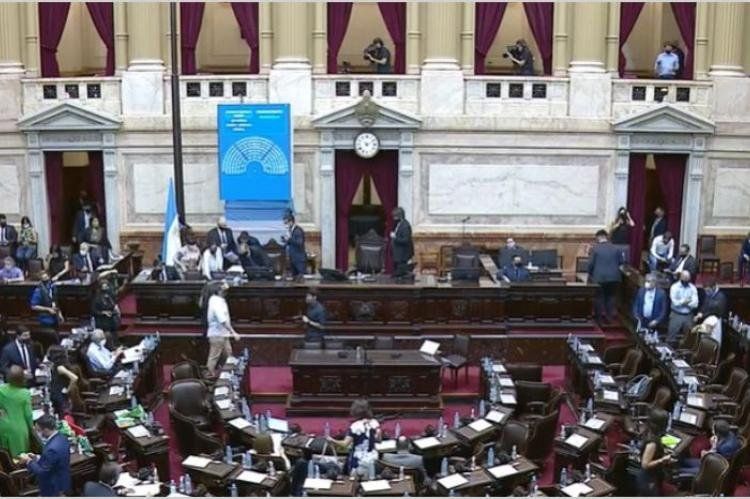 El diputado mendocino Bermejo dejó su banca en el Congreso.