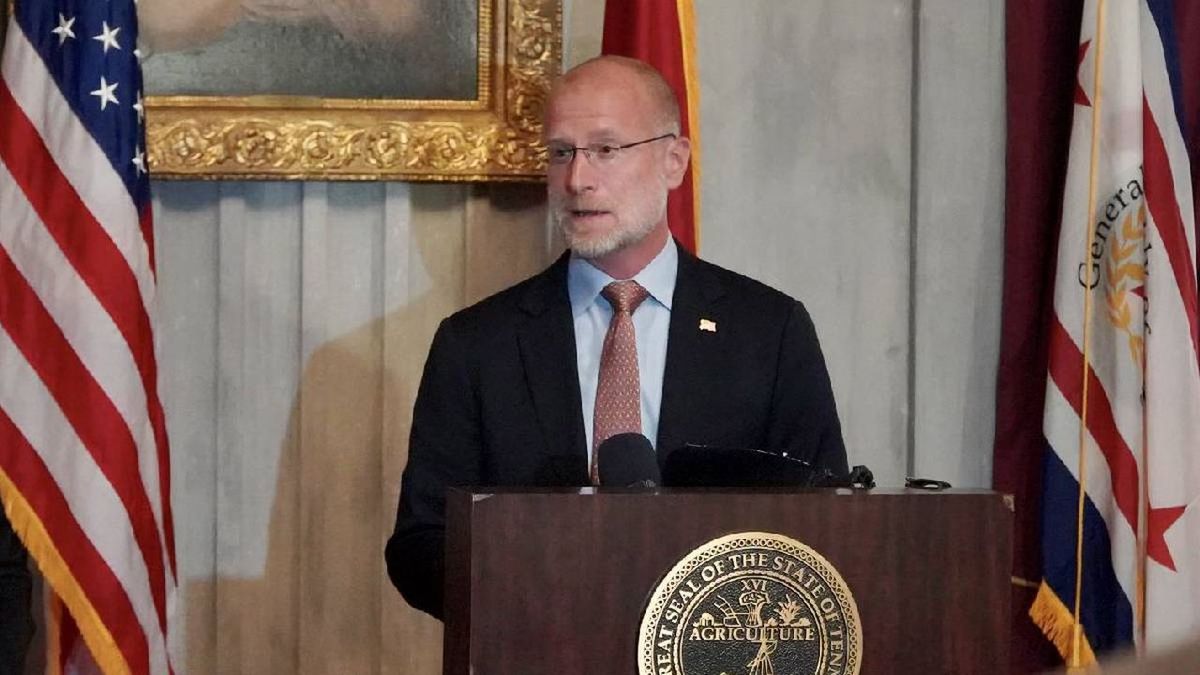 Brendan Carr, Comisario de la Comisión Federal de Comunicaciones de Estados Unidos, lapidario contra Tik Tok