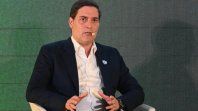 Laempresa Pan American Energy destacó la función del Gas Natural Licuado (GNL) yel proyecto de alcanzar los 130.000 barriles en Vaca Muerta. Foto: Juan MartínBulgheroni, vicepresidente de Estrategia Corporativa de PAE. (Fuente: Diario deRío Negro). Laempresa Pan American Energy destacó la función del Gas Natural Licuado (GNL) yel proyecto de alcanzar los 130.000 barriles en Vaca Muerta. Foto: Juan MartínBulgheroni, vicepresidente de Estrategia Corporativa de PAE. (Fuente: Diario deRío Negro).