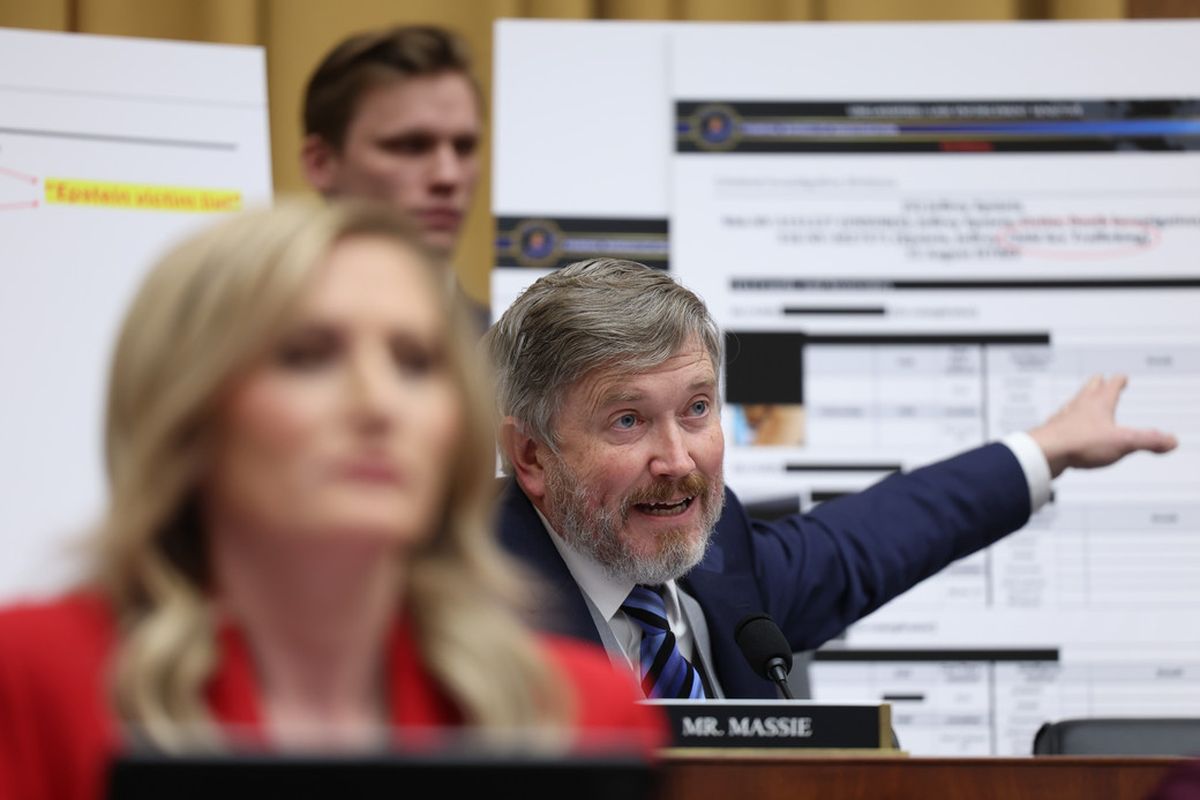 Thomas Massie, representante Kentucky / Republicano. Thomas Massie, representante Kentucky / Republicano.