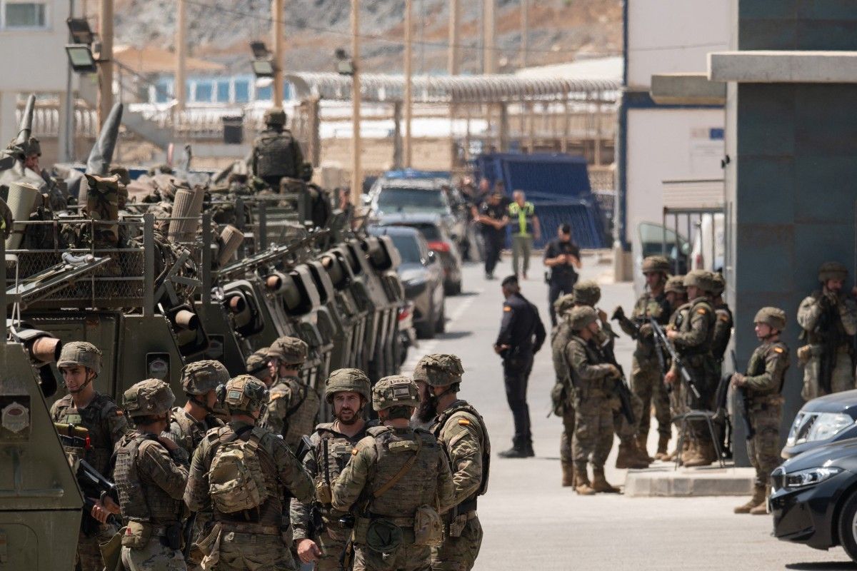 La Comandancia General de Ceuta, integrada por unos 2.600 efectivos, activó un protocolo para detectar rápidamente nuevos contagios. La Comandancia General de Ceuta, integrada por unos 2.600 efectivos, activó un protocolo para detectar rápidamente nuevos contagios.
