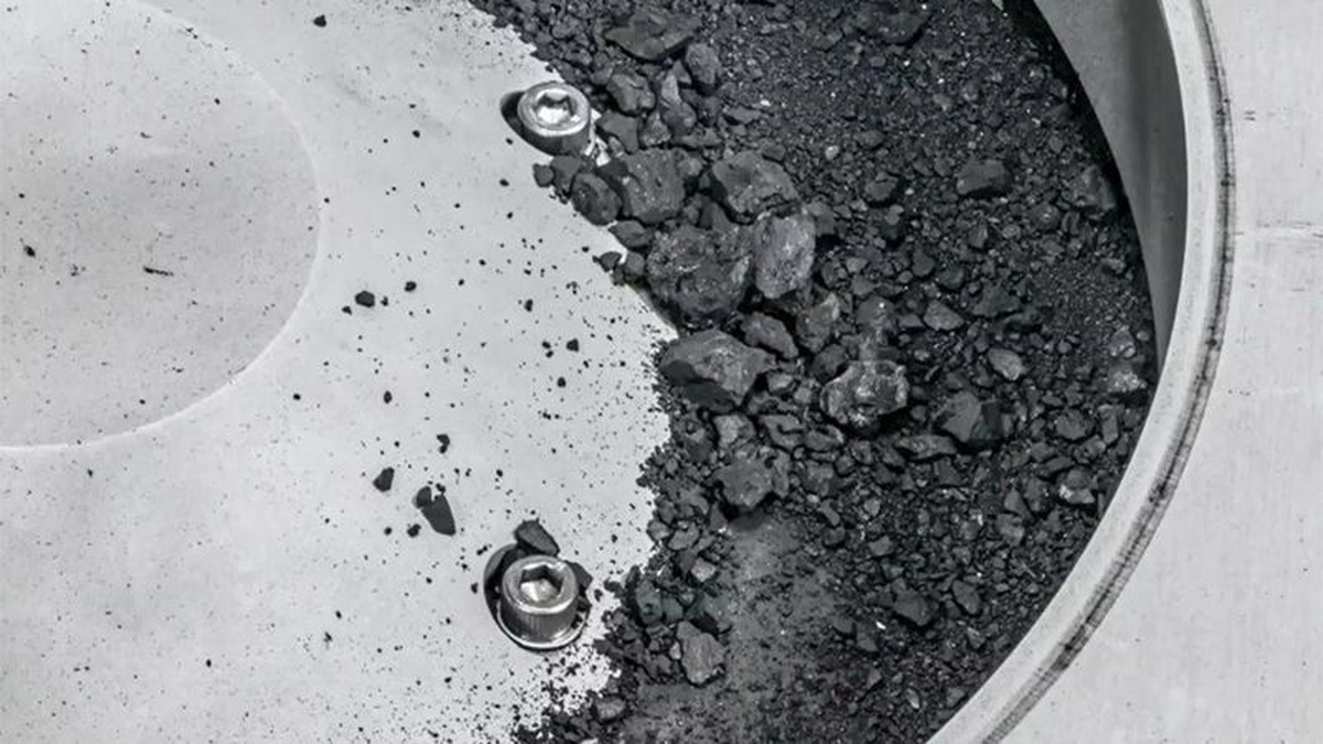 La NASA halló "polvo negro", esencial para el hallazgo del origen de la vida en la Tierra. (NASA). La NASA halló "polvo negro", esencial para el hallazgo del origen de la vida en la Tierra. (NASA).