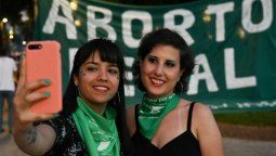 altText(Alberto F. le puso fecha a la promulgación del aborto legal)}