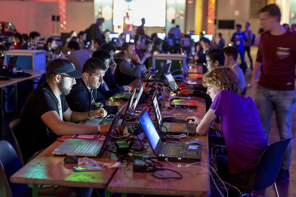 Imagen frecuente en un taller de un Campus Party.