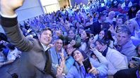 Axel Kicillof en La Falda (Córdoba). Axel Kicillof en La Falda (Córdoba).
