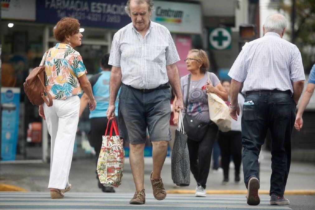 Jubilados: Ofrecen hasta 72 cuotas y una tasa del 25% para salir de deudas