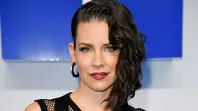Evangeline Lilly se aleja de Marvel y de Hollywood después de confesar que sufre un daño cerebral tras un accidente que le cambió la vida para siempre. Evangeline Lilly se aleja de Marvel y de Hollywood después de confesar que sufre un daño cerebral tras un accidente que le cambió la vida para siempre.