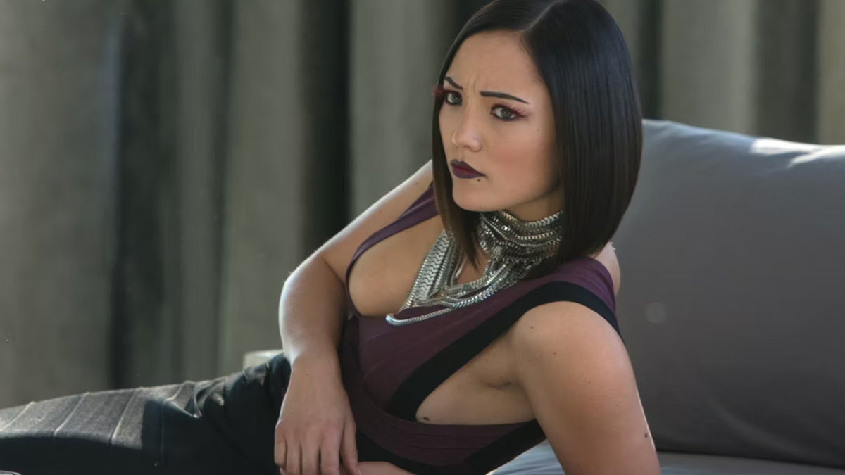 DC lanzará proyectos en Corea, Japón y Brasil con idioma y elenco local. "Cazadora", con Pom Klementieff, sería el primer filme internacional, y personajes nuevos cruzarían al universo principal. DC lanzará proyectos en Corea, Japón y Brasil con idioma y elenco local. "Cazadora", con Pom Klementieff, sería el primer filme internacional, y personajes nuevos cruzarían al universo principal.